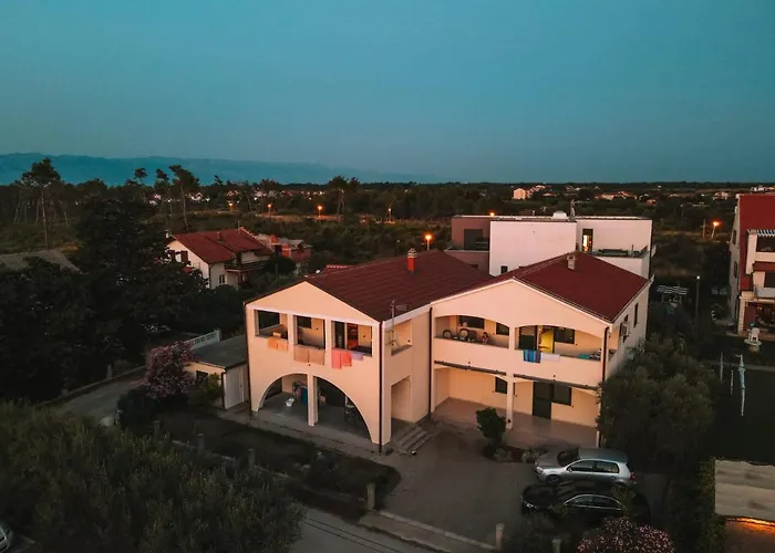 Apartman Privlaka Apartamento *